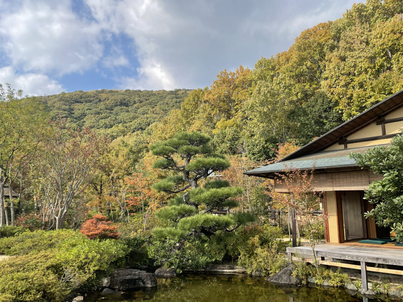 岡山のおすすめスポット 福武トレス‐時の庭‐｜和と北欧 自然素材で 